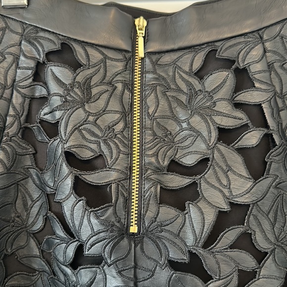 Club Monaco Black Leather Floral Mini Skirt - Picture 4 of 5